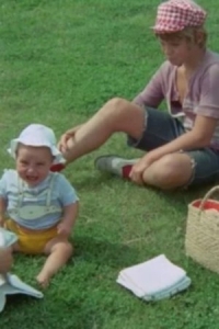  Младенец на дереве 